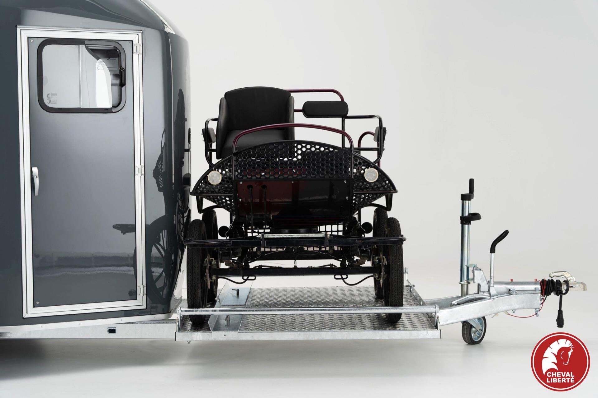 Cheval Liberte Gold Marathon horse and carriage trailer