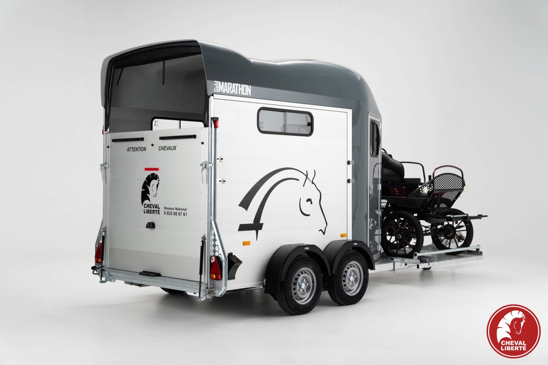 Cheval Liberte Gold Marathon horse and carriage trailer