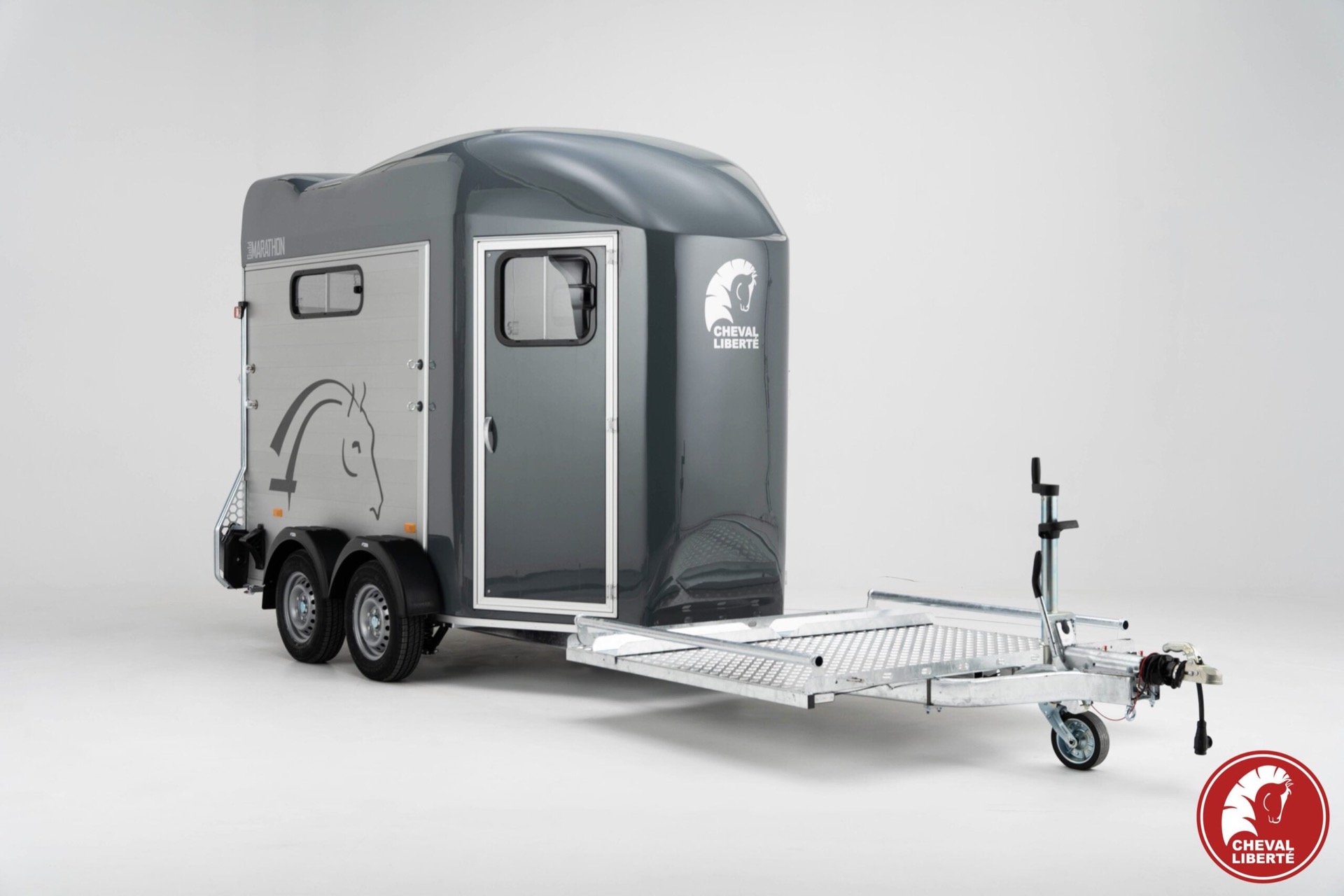 Cheval Liberte Gold Marathon horse and carriage trailer