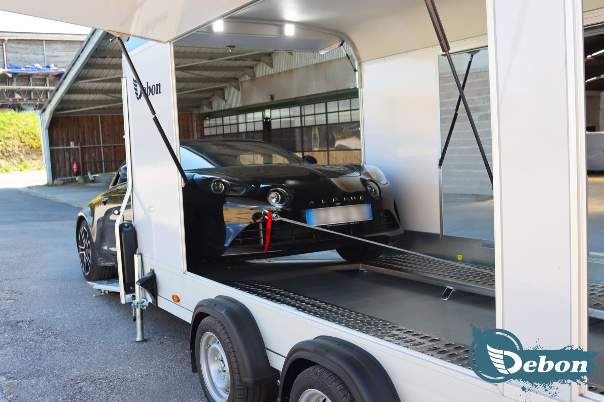 Debon C1000 Enclosed Car Transporter