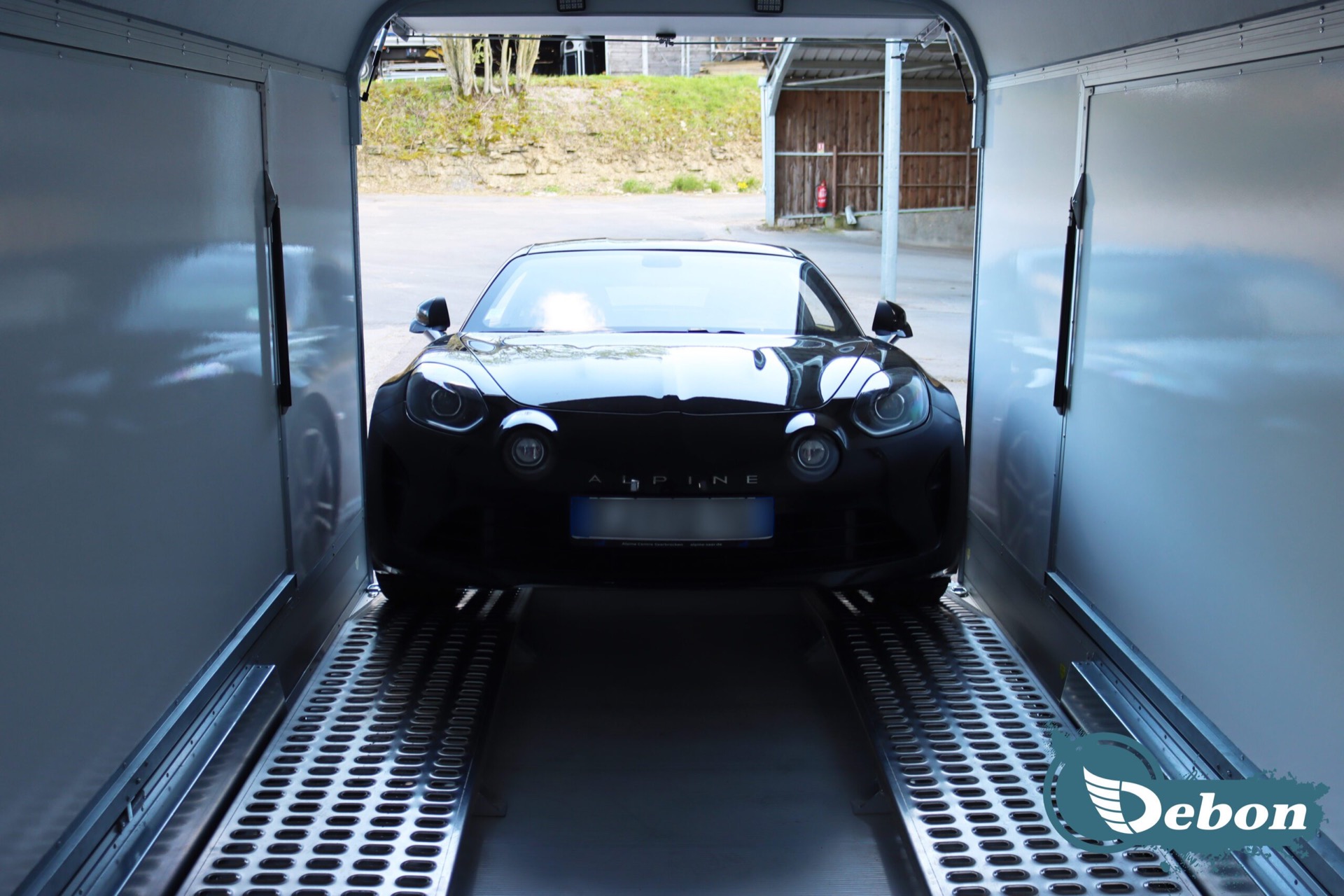 Debon C1000 Enclosed Car Transporter