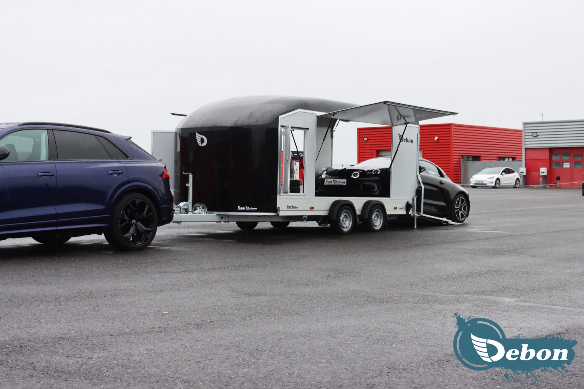 Debon C1000 Enclosed Car Transporter