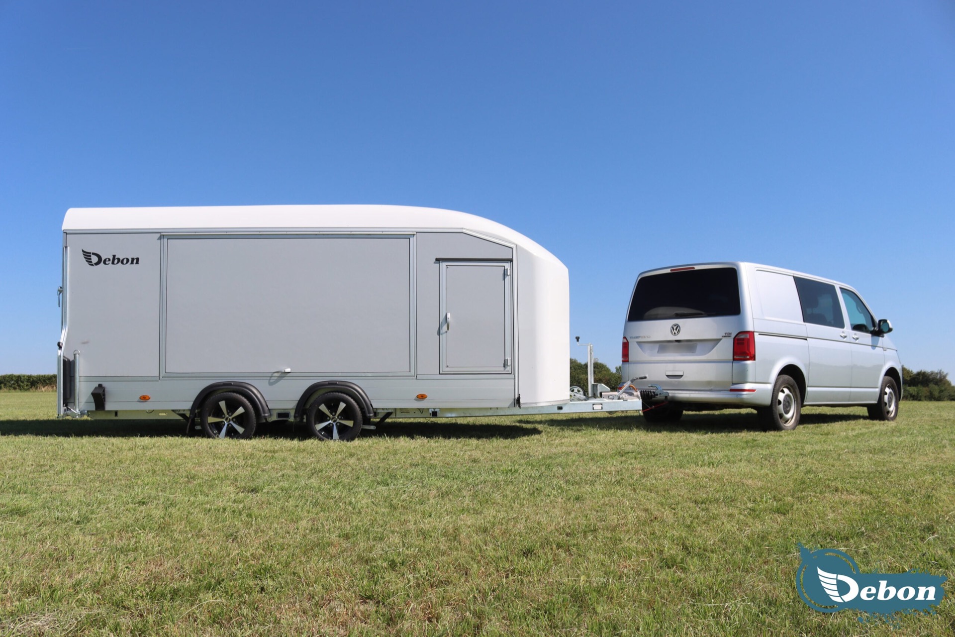 Debon C1000 Enclosed Car Transporter