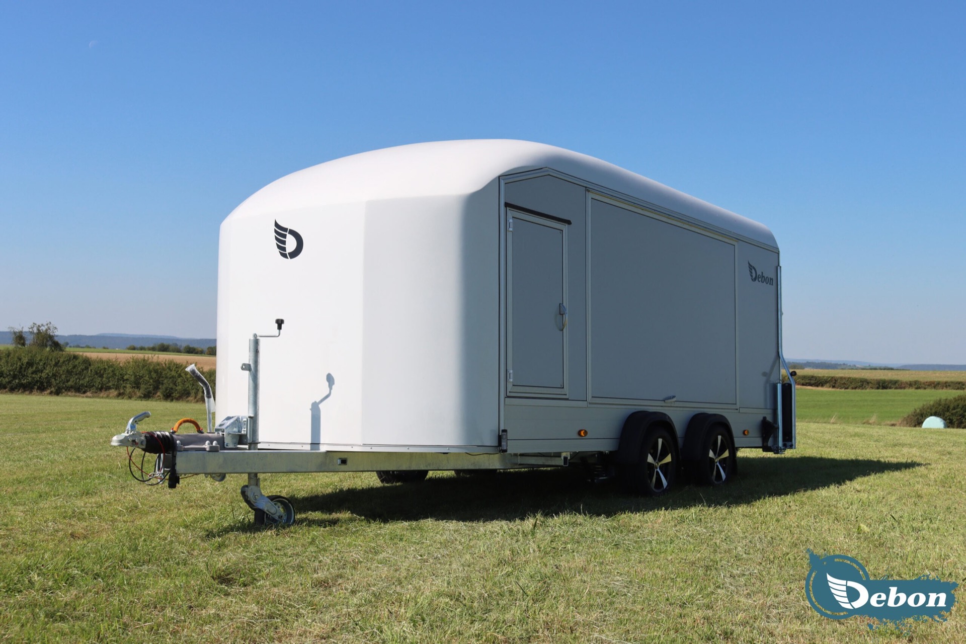 Debon C1000 Enclosed Car Transporter