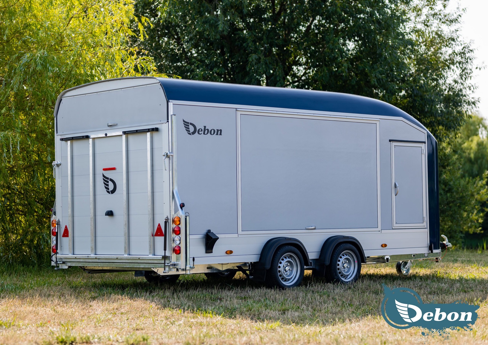 Debon C1000 Enclosed Car Transporter