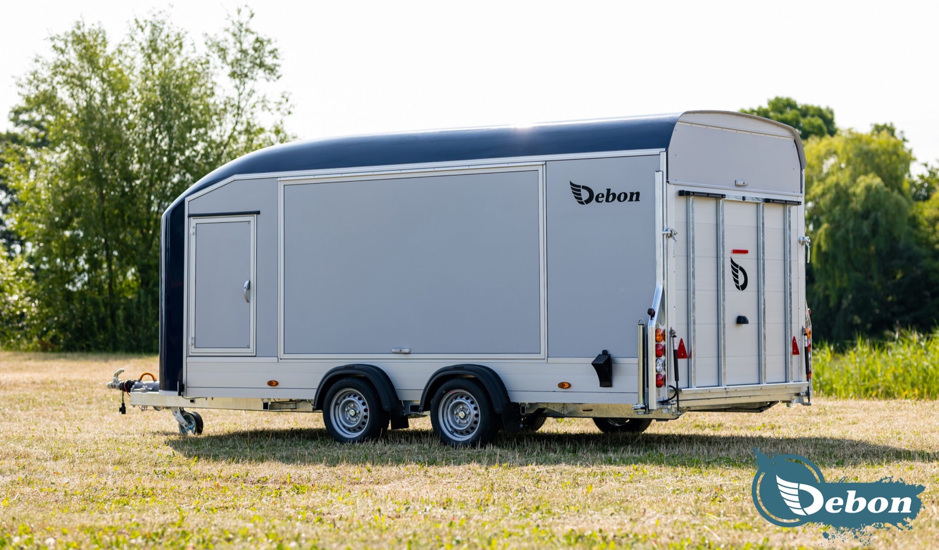 Debon C1000 Enclosed Car Transporter