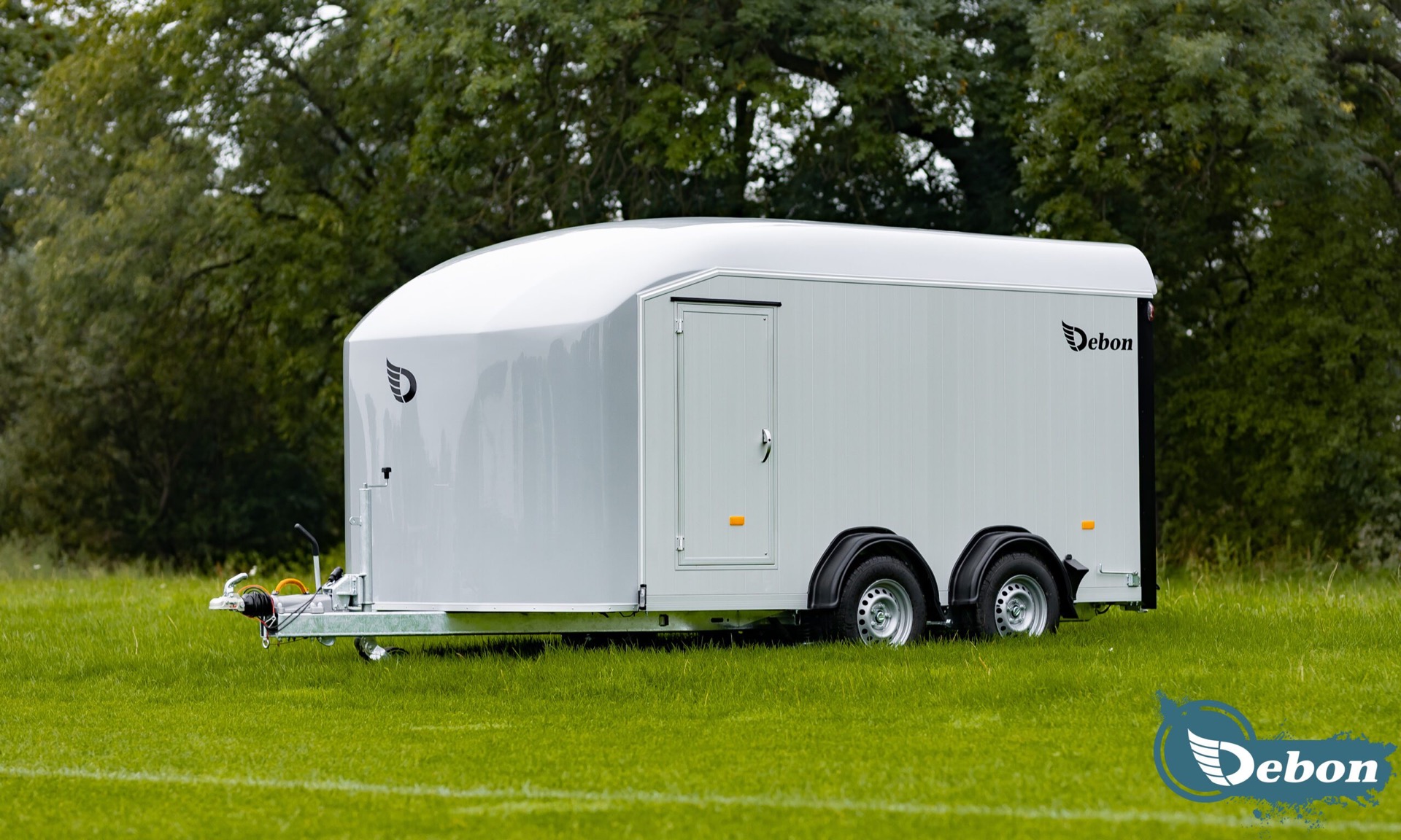 Debon C1000 Enclosed Car Transporter
