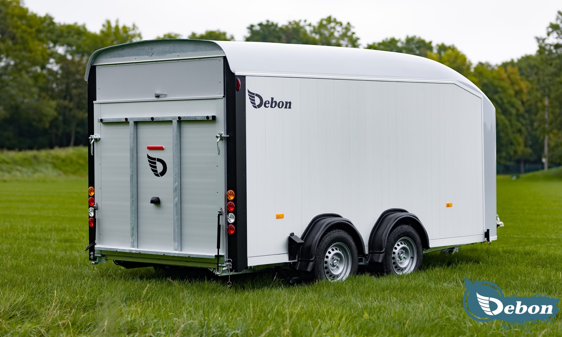 Debon C1000 Enclosed Car Transporter