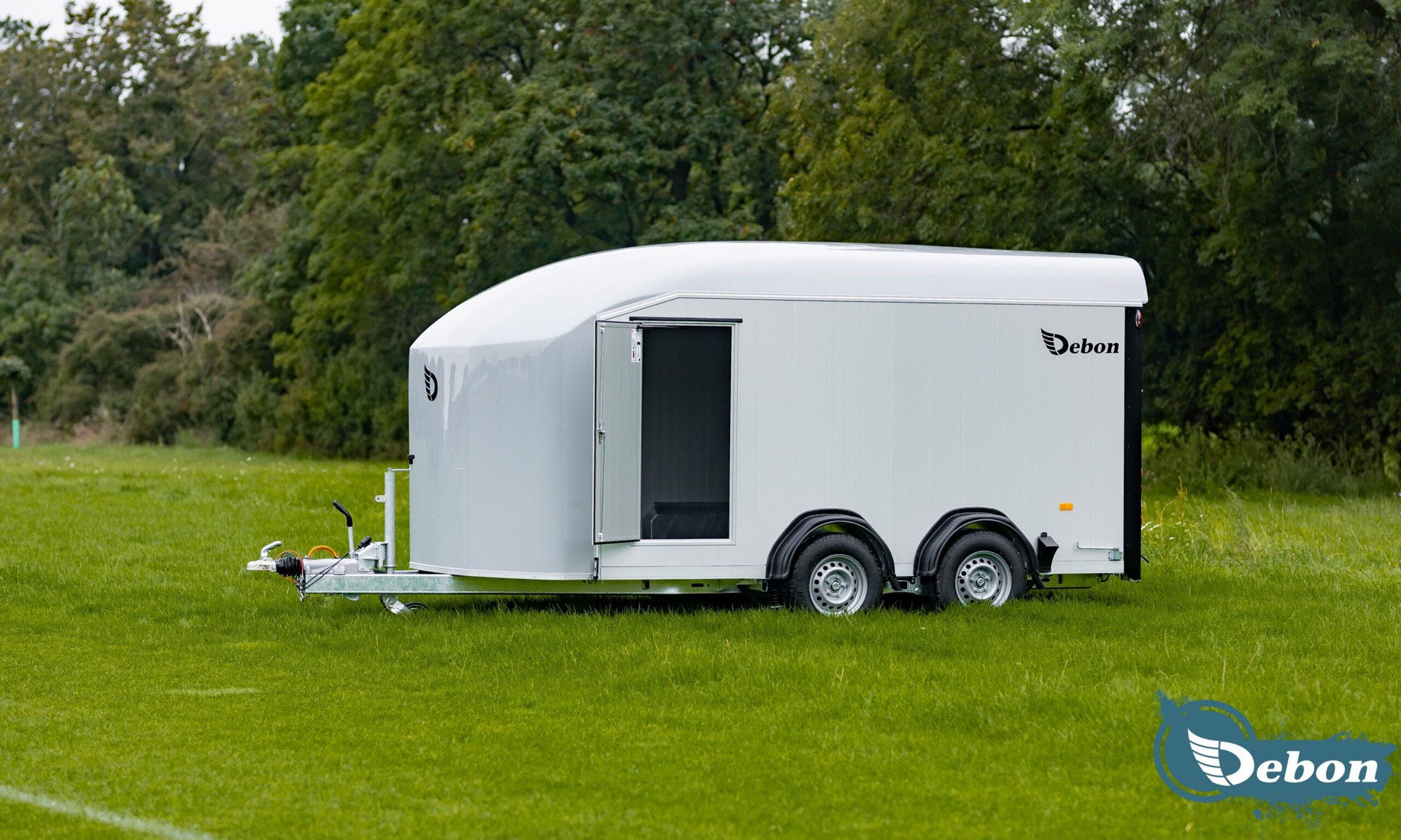 Debon C1000 Enclosed Car Transporter