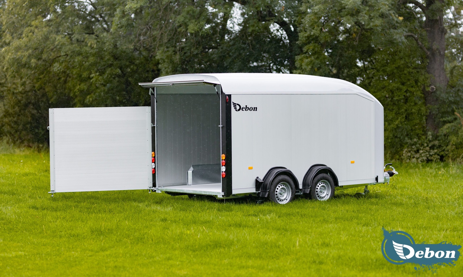 Debon C1000 Enclosed Car Transporter