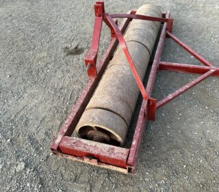 Cast steel roller