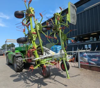 Claas Volto 900 Tedder