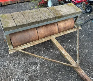 6ft Cast Roller