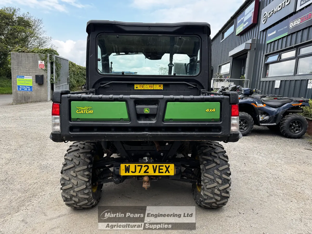 Jon Deere Gator 4x4 UTV