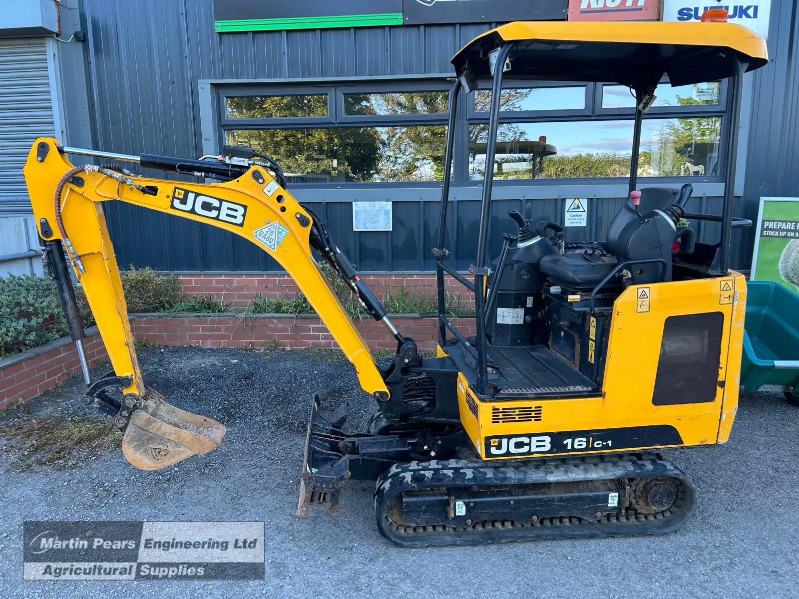 JCB 16C1 Mini Digger (1001 hours) – 2020
