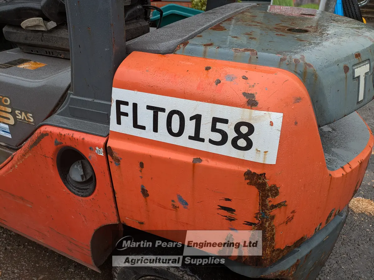 Toyota Tonero 25 Diesel Forklift