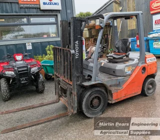 Toyota Tonero 25 Diesel Forklift