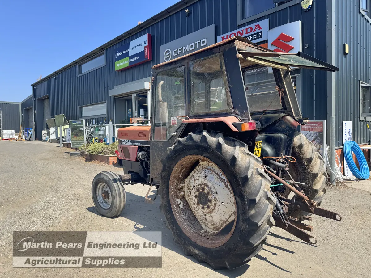 Case 785 tractor