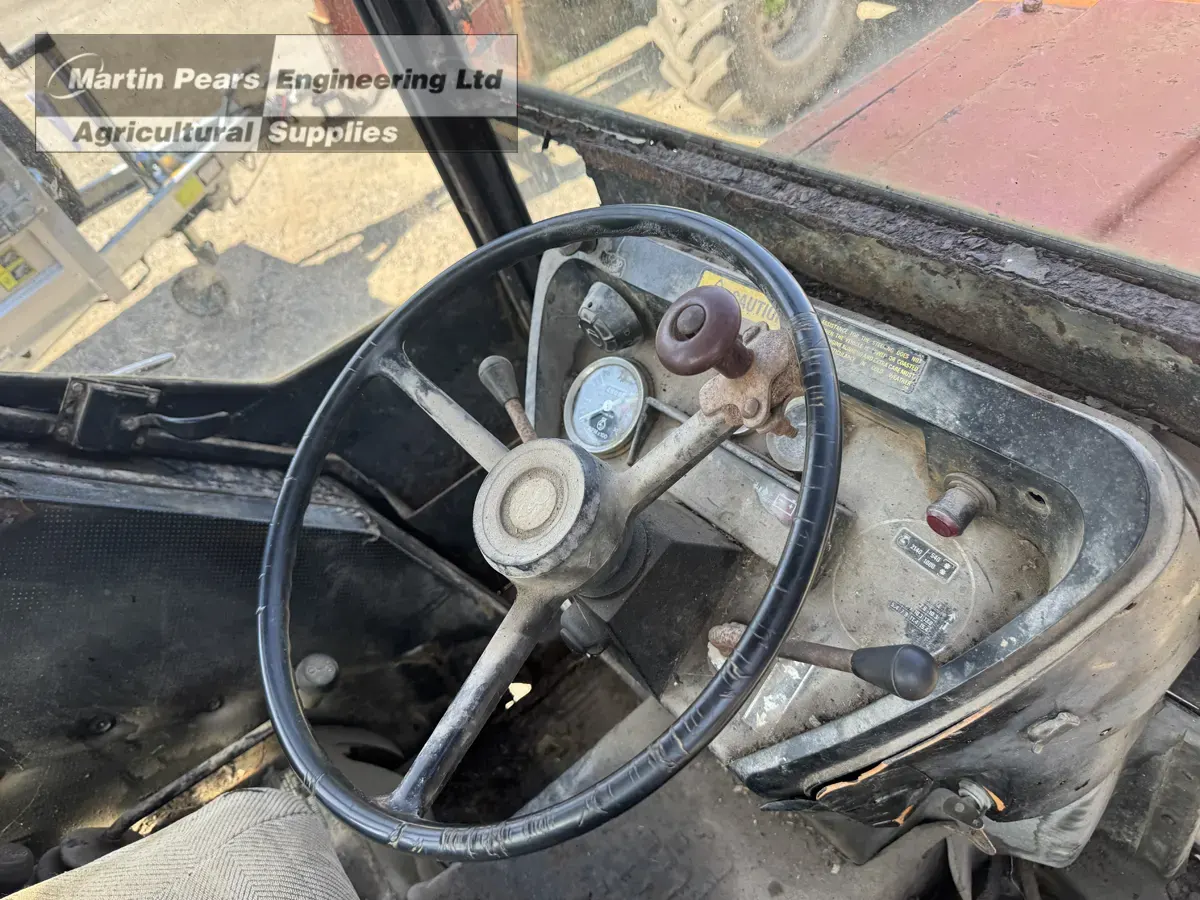 Steering wheel of Case 785 tractor