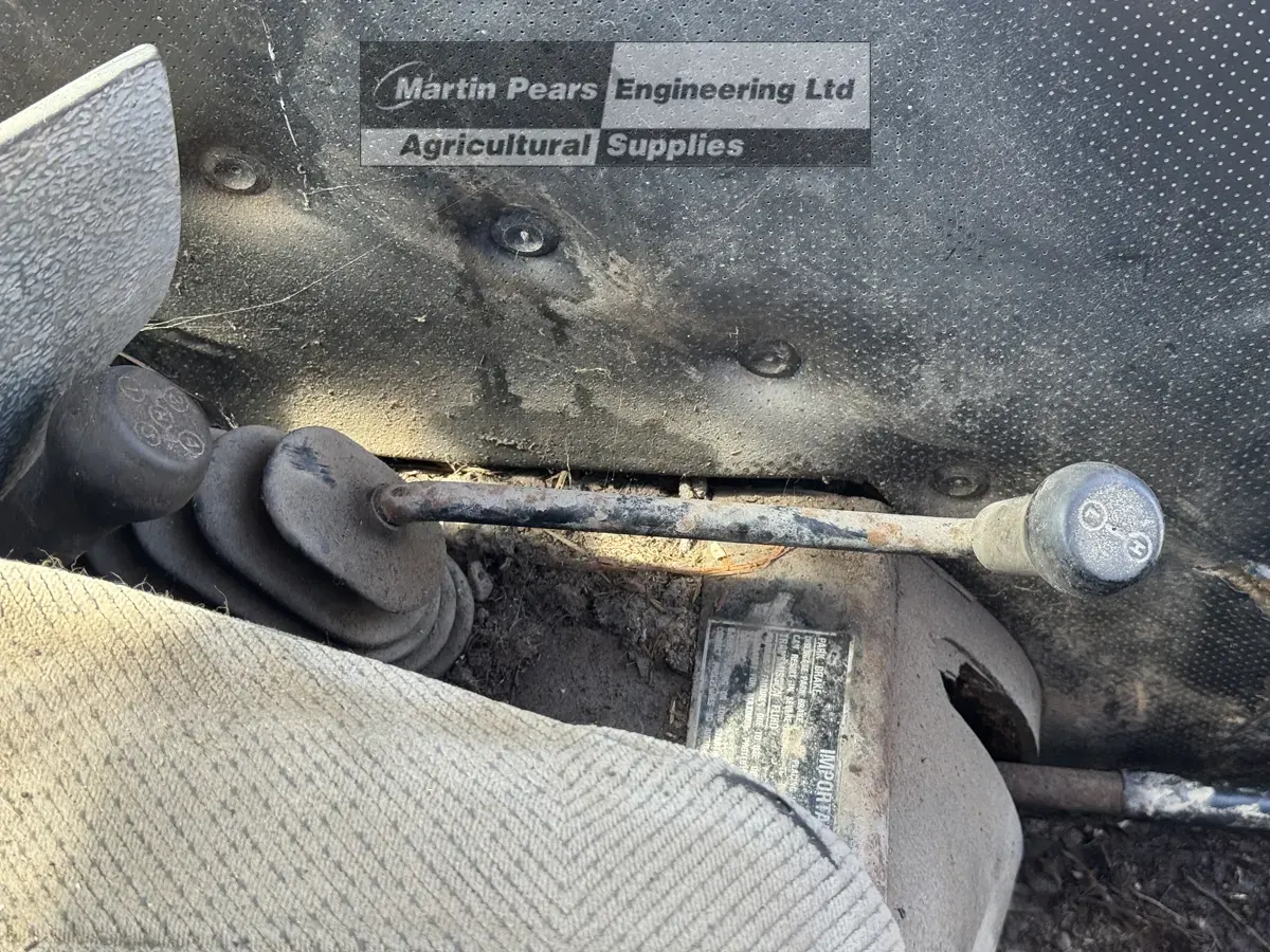Case 785 tractor lever