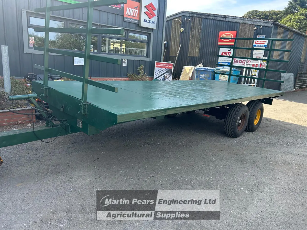 Bailey 21′ Bale Trailer