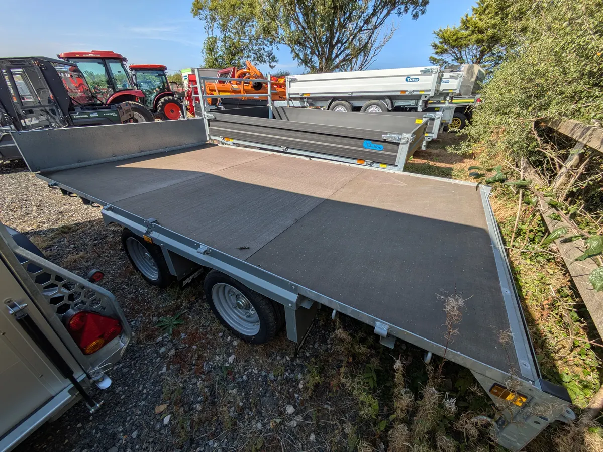 Indespension 12' flat bed trailer
