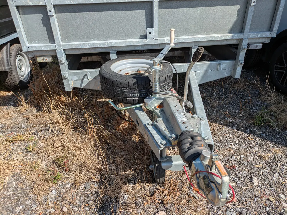 Indespension 12' flat bed trailer