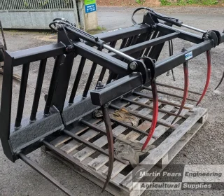 Cherry Muck Grab on JCB Q-Fit brackets