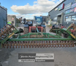 Cousins Folding Leveling Harrow