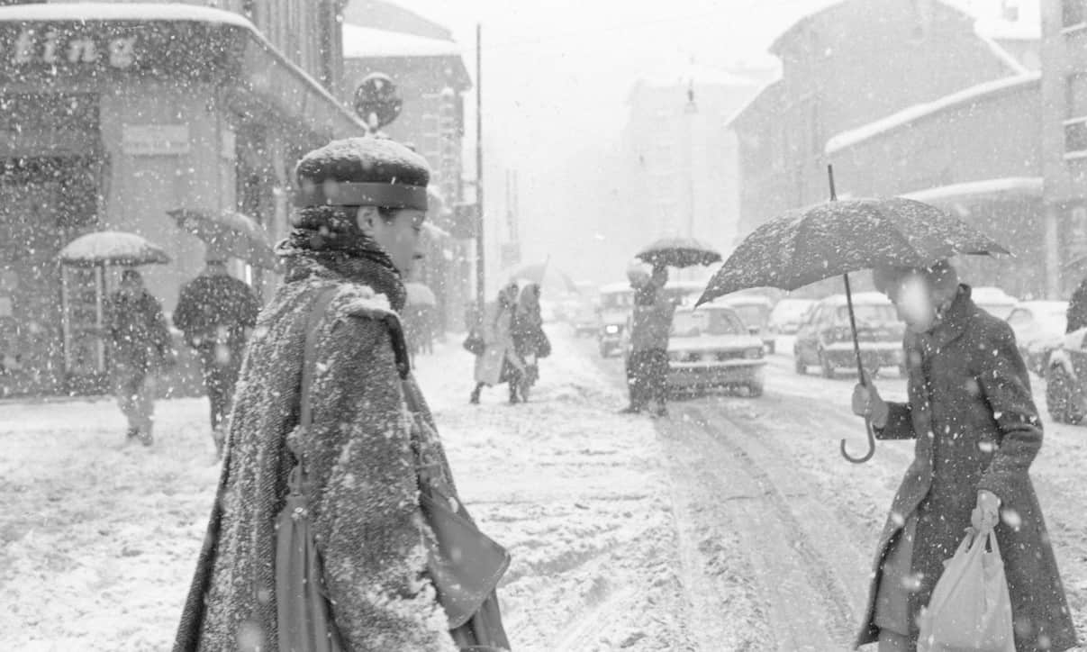 121054804 e51435c8 af51 4d12 a502 b5d1279a0bfa - La grande neve del febbraio 1985 in Lombardia. Foto di Milano