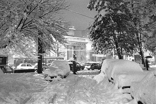 dbb7343548402241eb088e31ecd8e1d7 - La grande neve del febbraio 1985 in Lombardia. Foto di Milano