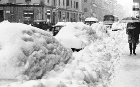grande nevicata 1 - La grande neve del febbraio 1985 in Lombardia. Foto di Milano