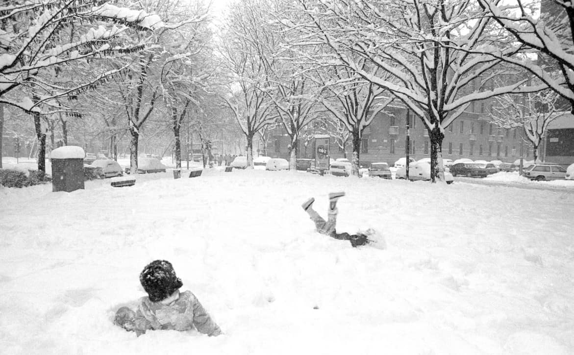 milano nevicata 1985 10 - La grande neve del febbraio 1985 in Lombardia. Foto di Milano