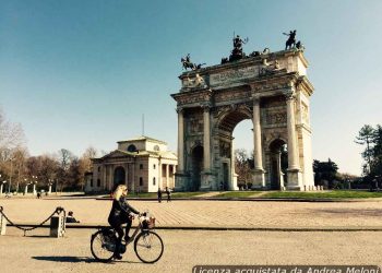 previsione-meteo-milano:-nubi-sparse-domani,-poi-schiarite-in-arrivo