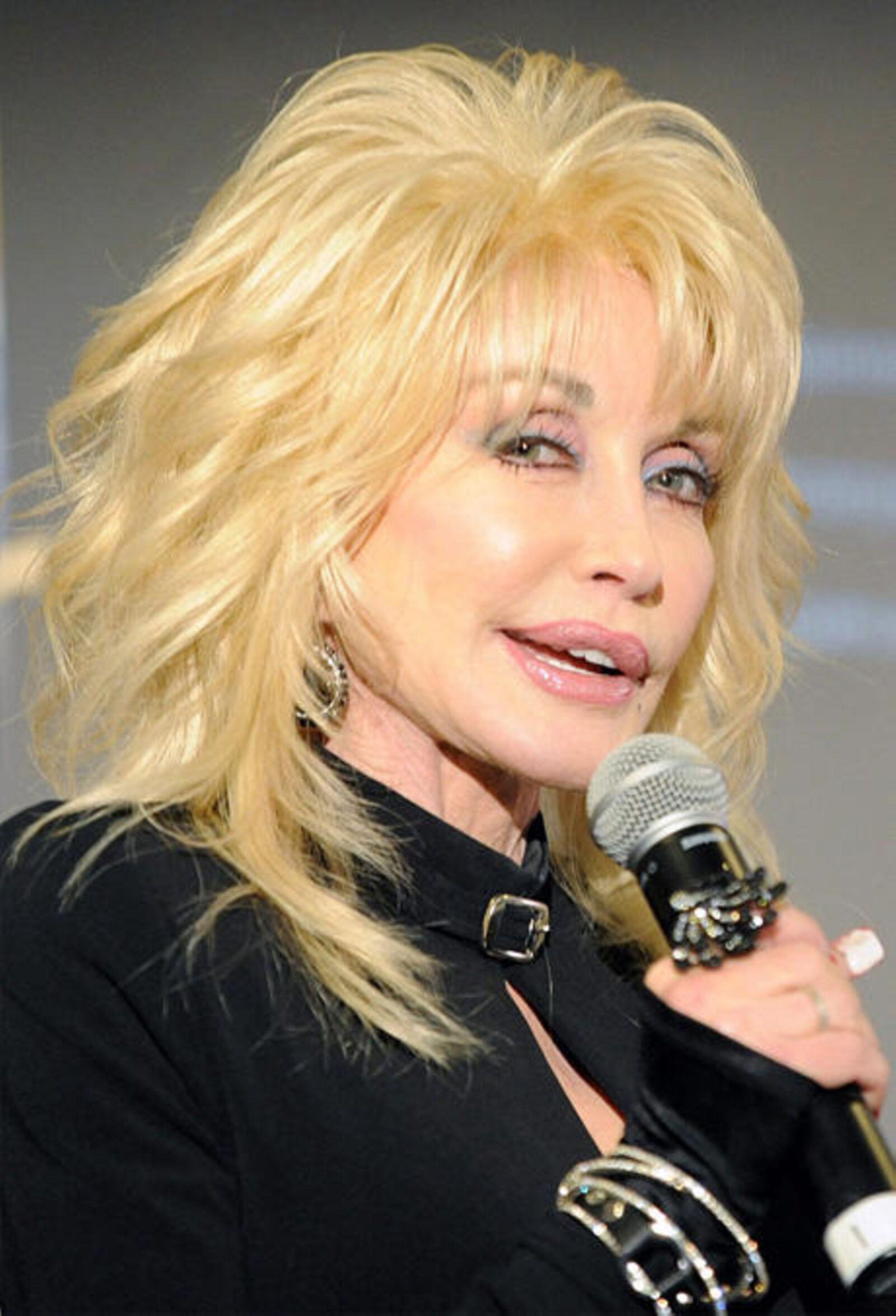 It’s official: Dolly Parton and Miley Cyrus are truly related