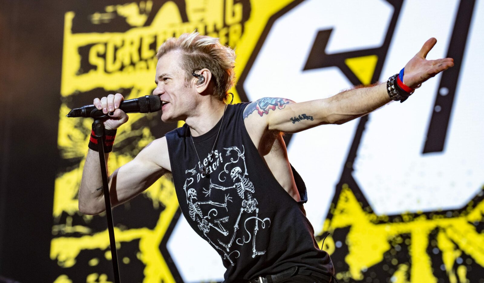 Deryck Whibley of Sum 41 accuses former manager of sexual abuse