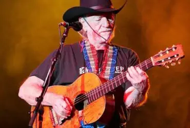 Willie Nelson: ‘I could never betray marijuana; it never betrayed me