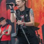 Deryck Whibley of Sum 41 challenges ex-manager over abuse claims