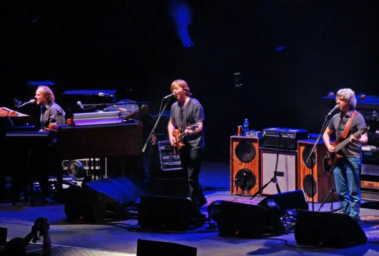 Phish honor Phil Lesh with Grateful Dead’s ‘Box of Rain’ in Albany