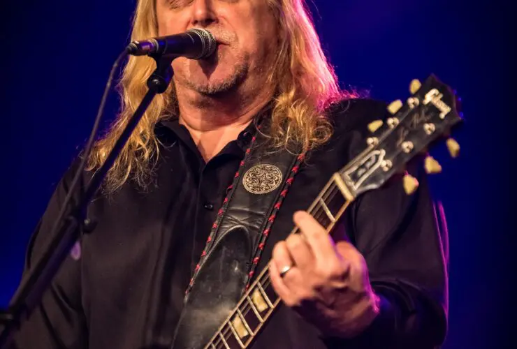 Warren Haynes enlists Dave Matthews Band, Goose for hurricane aid