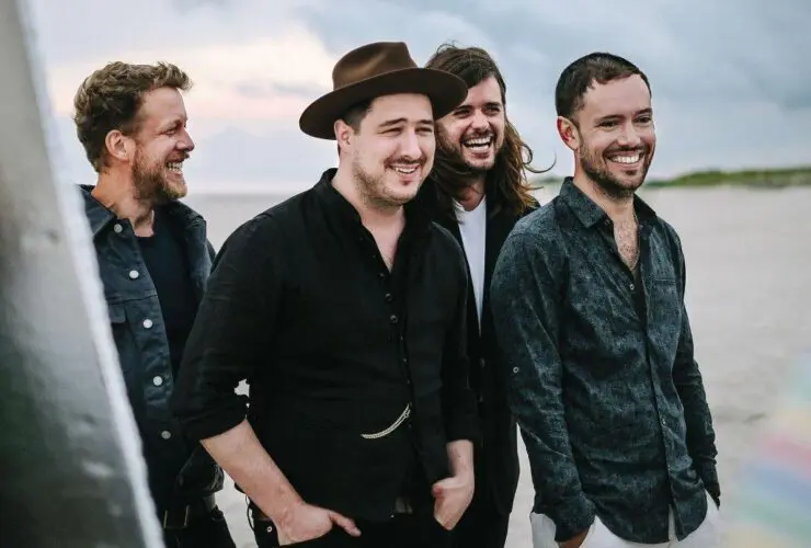 Mumford & Sons and Gracie Abrams perform at Harris rally in Wisconsin