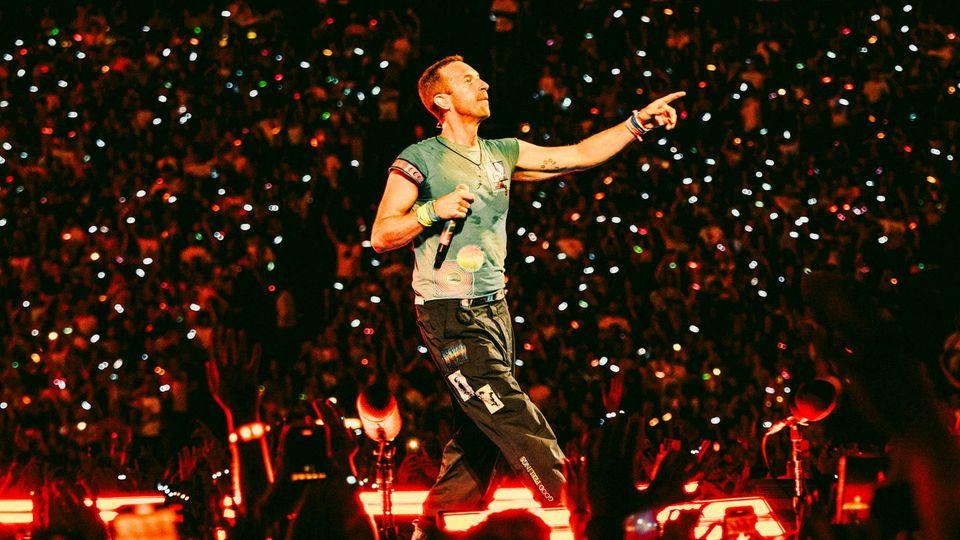 Coldplay sing of love that moves the stars: ‘Moon Music’ review