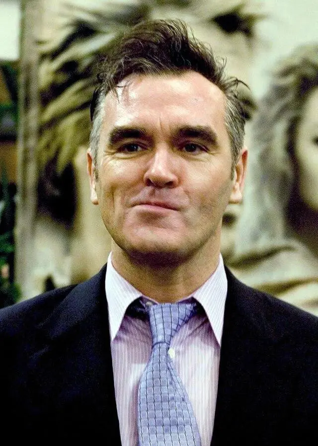 Morrissey’s Dallas concert ends early as fans storm the stage