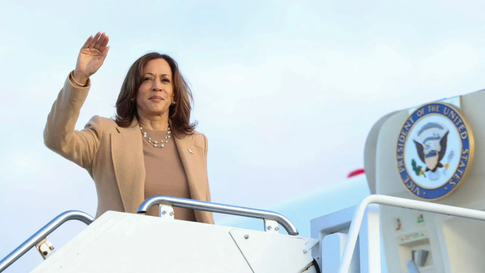 Kamala Harris honors late friend Quincy Jones as a trailblazer