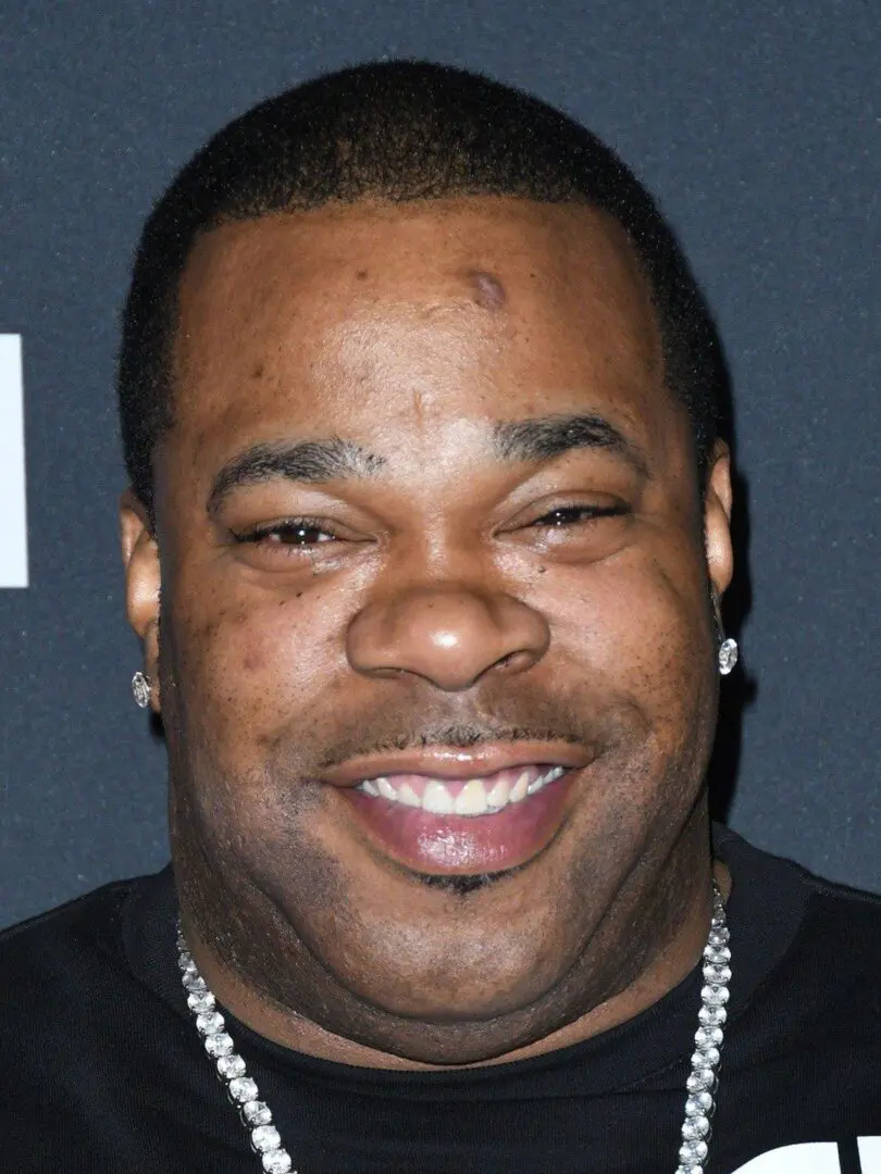 Watch Busta Rhymes perform medley, accept global icon award at MTV EMAs