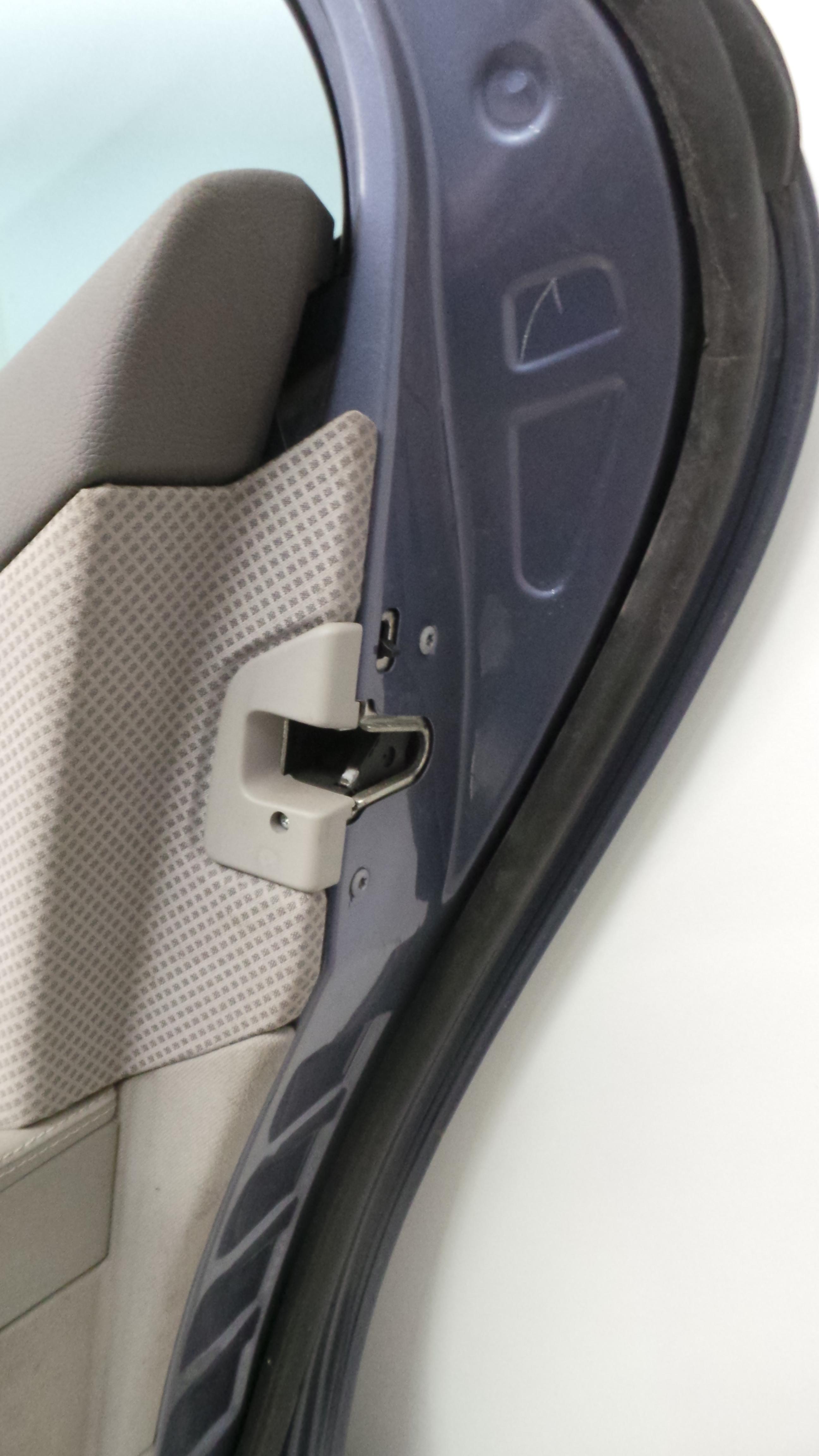 Fecho da Porta Trás Dto - MERCEDES-BENZ E-CLASS (W211)-33048652 Fecho da Porta Trás Dto - MERCEDES-BENZ E-CLASS (W211)-33048652