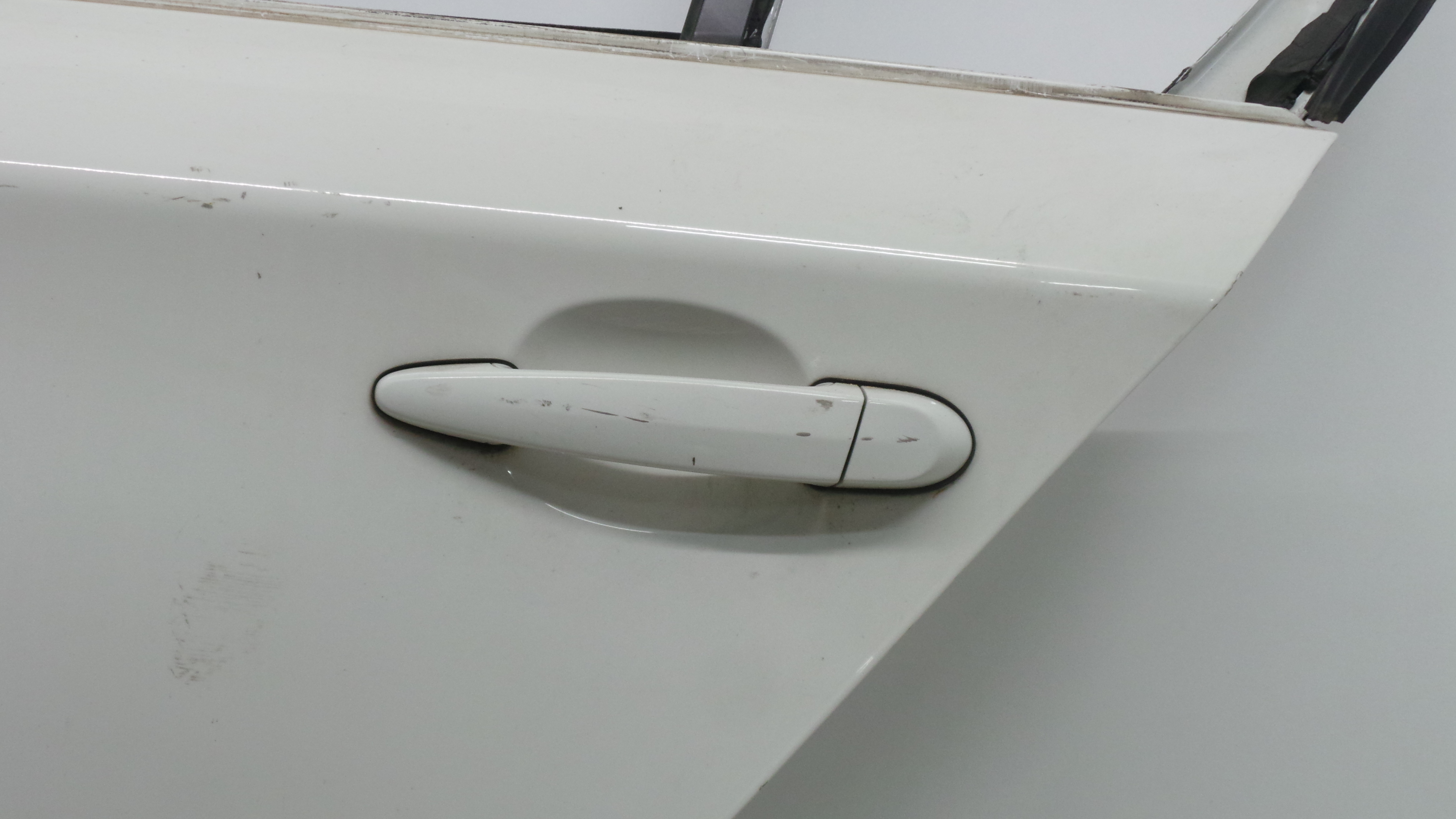 Puxador Exterior Trás esquerdo - BMW 1 (E87)-33049309 Puxador Exterior Trás esquerdo - BMW 1 (E87)-33049309