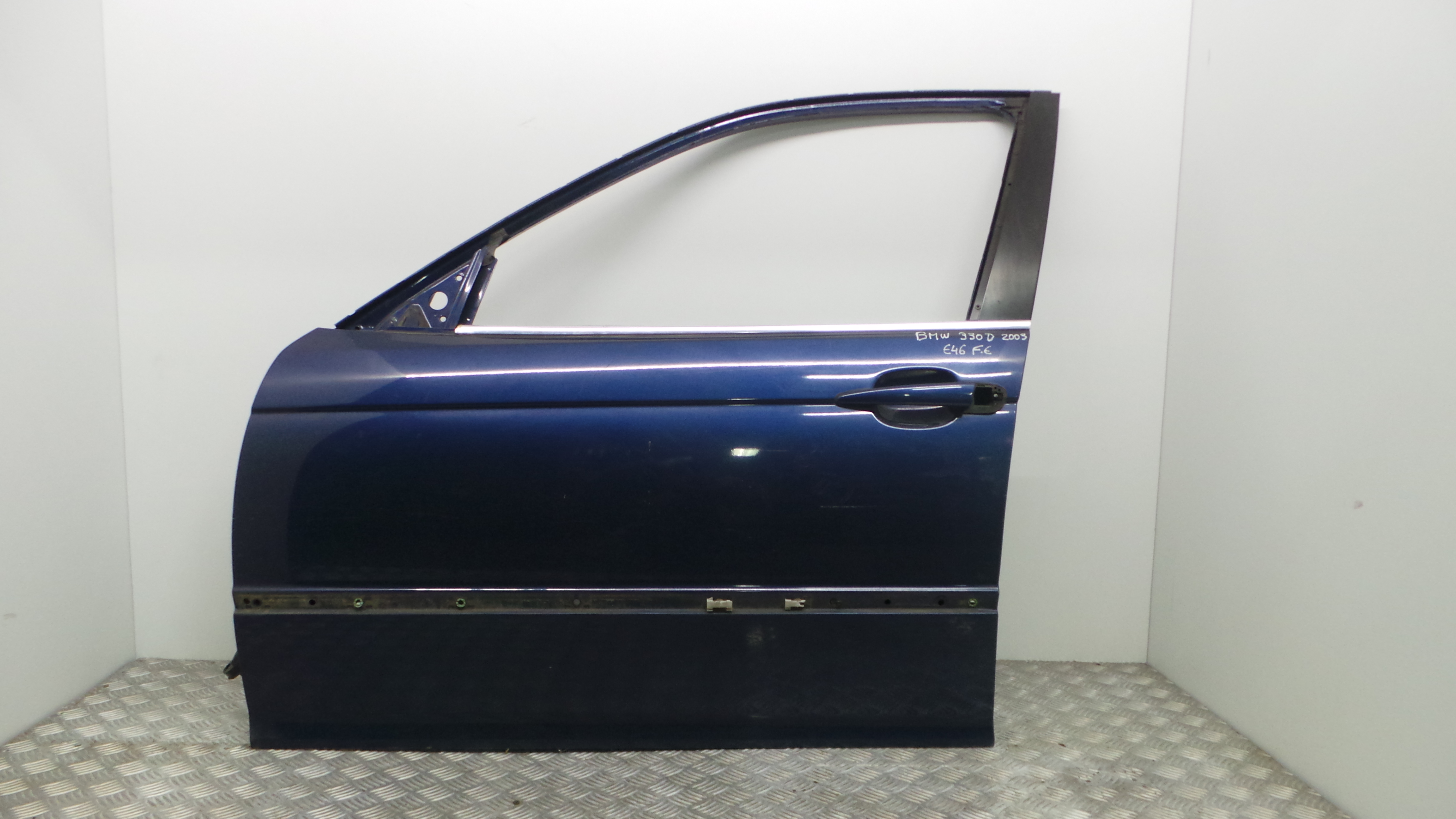 Porta Frente Esq  - BMW 3 (E46)-33049332 Porta Frente Esq  - BMW 3 (E46)-33049332