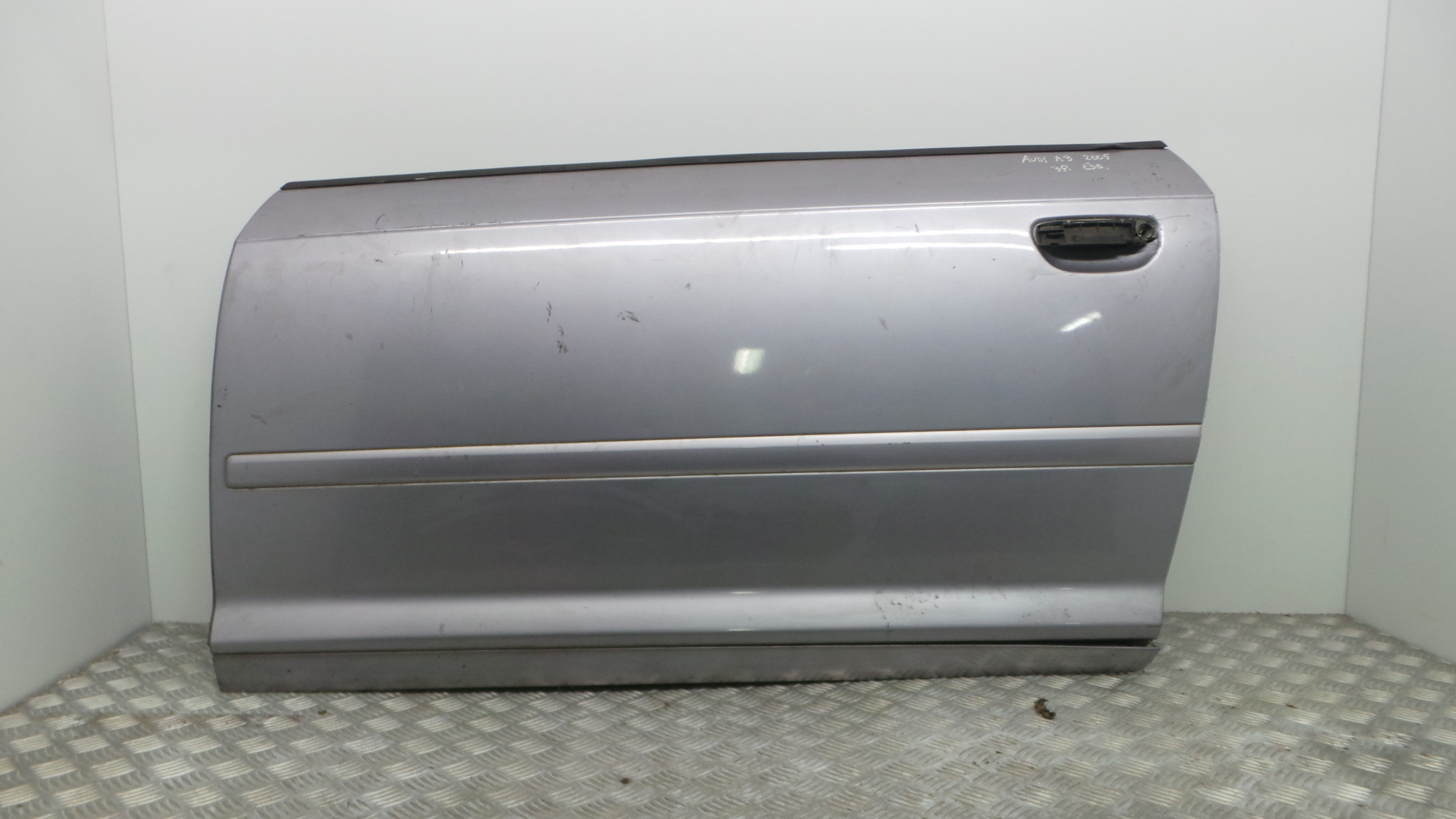 Porta Esq  - AUDI A3 (8P1)-33049409