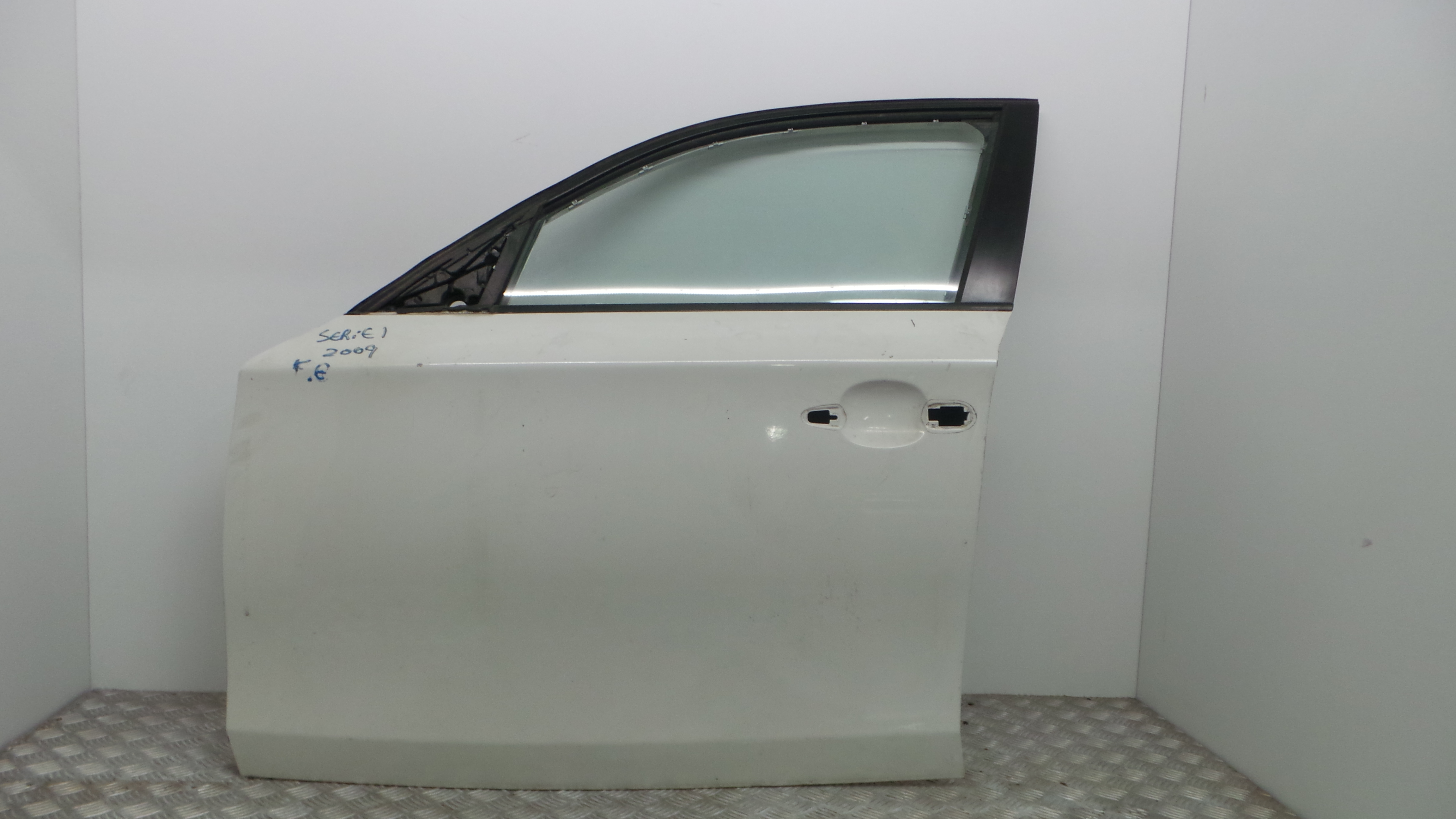 Porta Frente Esq  - BMW 1 (E87)-33049430 Porta Frente Esq  - BMW 1 (E87)-33049430